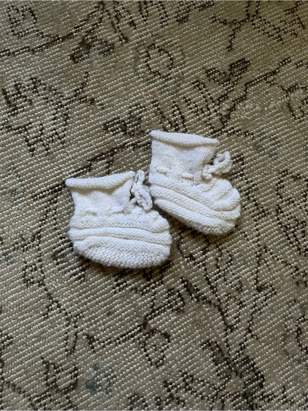 Vintage Soft Cream Baby Knit Booties